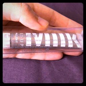 Milk eye pigment shade peep show